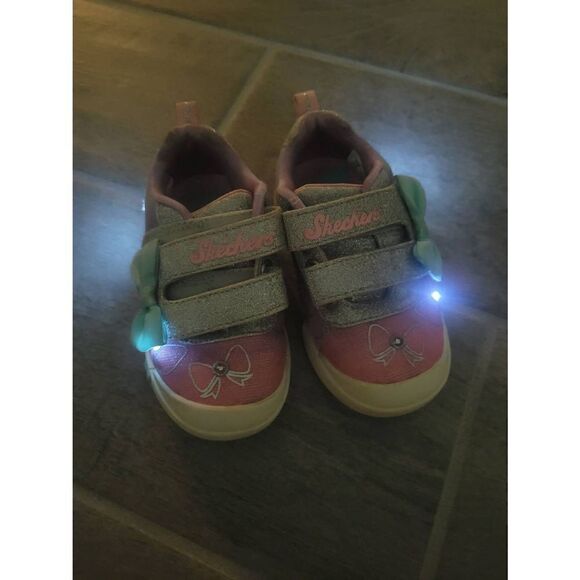 Skechers Lil‎ Bowie Toddler Girl Light Up Sneakers Size 6 - Picture 3 of 10